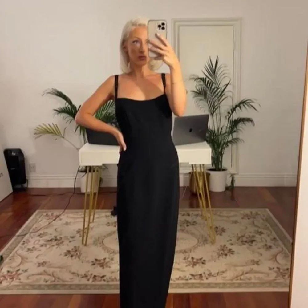 Laundry by Shelli Segal prom Dress